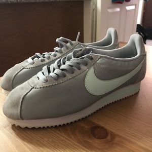 Nike Cortez sz 8.5 (women’s)
